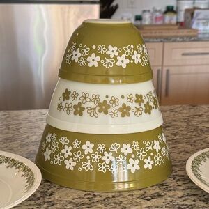 Spring Blossom / Crazy Daisy Pyrex mixing bowls